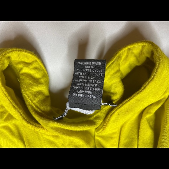 Chelsea & Theodore Sleeveless Tunic Top - Picture 9 of 16